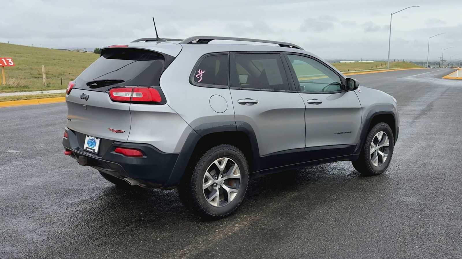 Thumbnail: 2017 Jeep Cherokee - 8