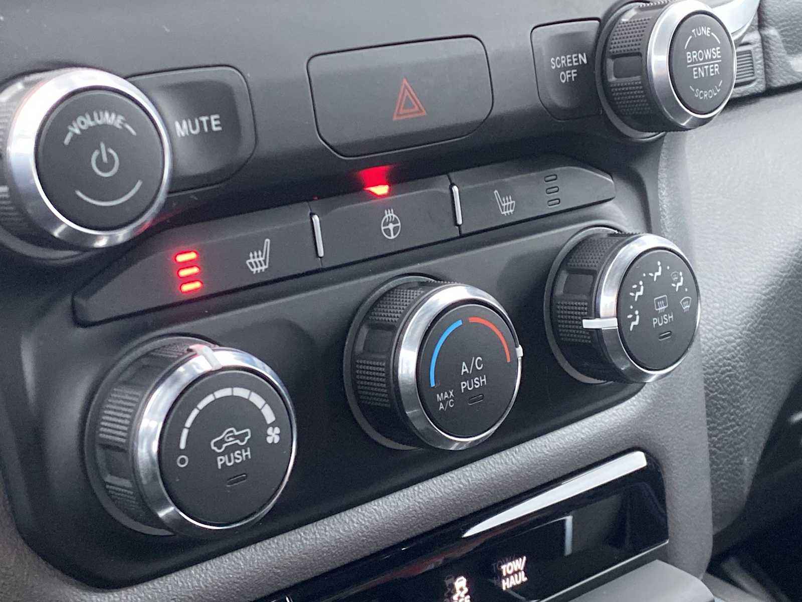 Thumbnail: 2024 RAM 1500 - 26