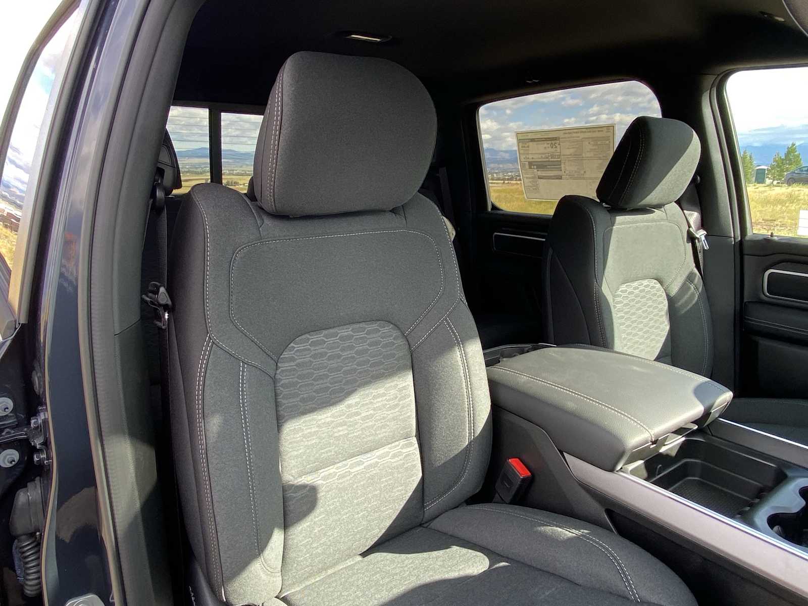 Thumbnail: 2026 RAM 1500 - 18