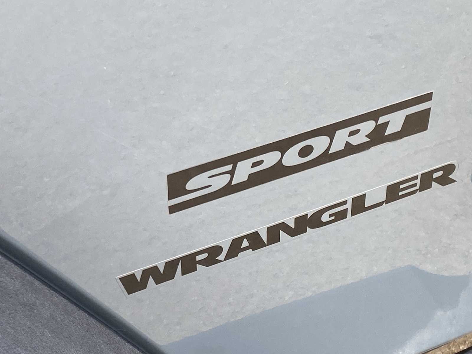 Thumbnail: 2014 Jeep Wrangler - 15