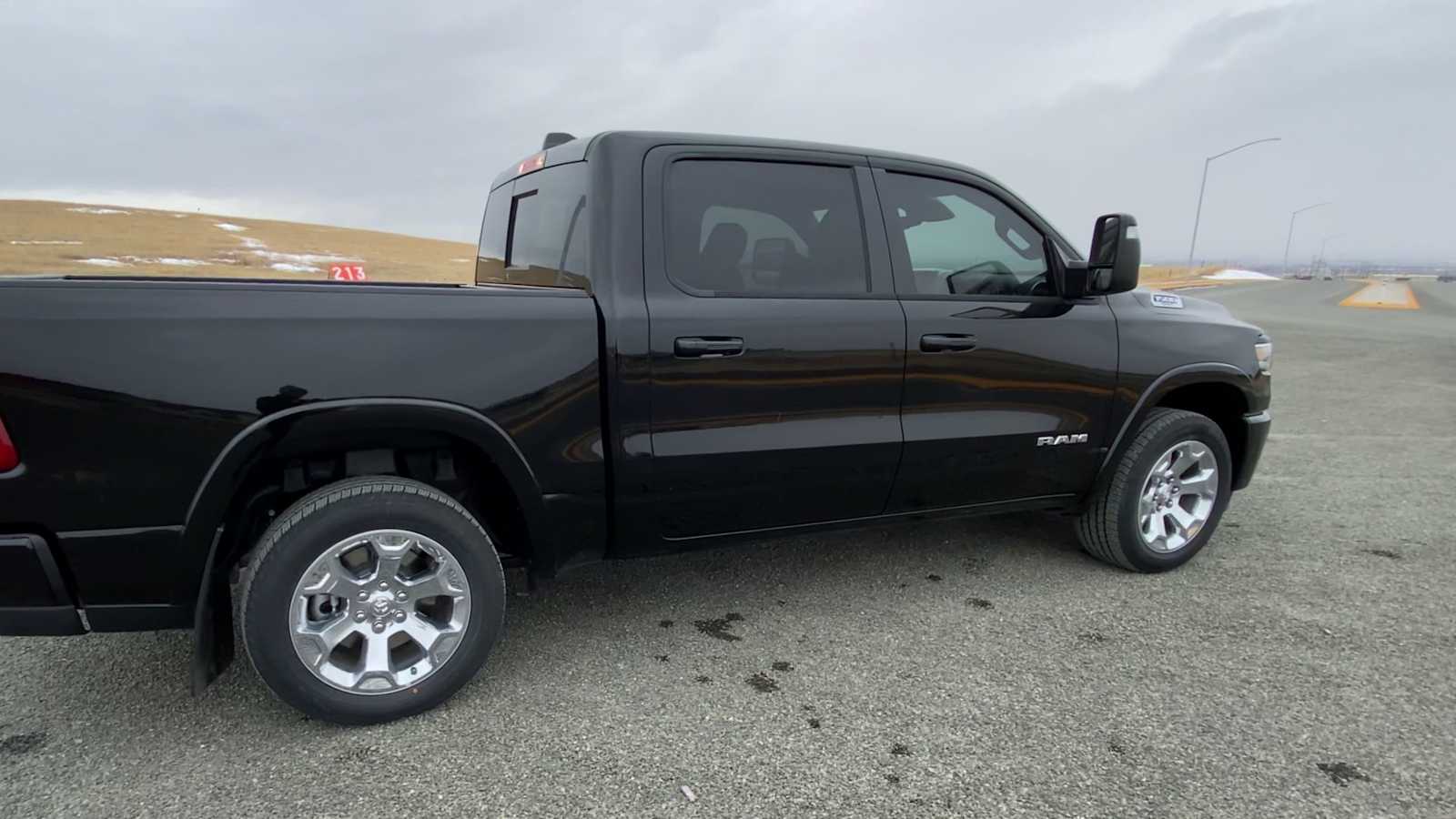 Thumbnail: 2025 RAM 1500 - 9