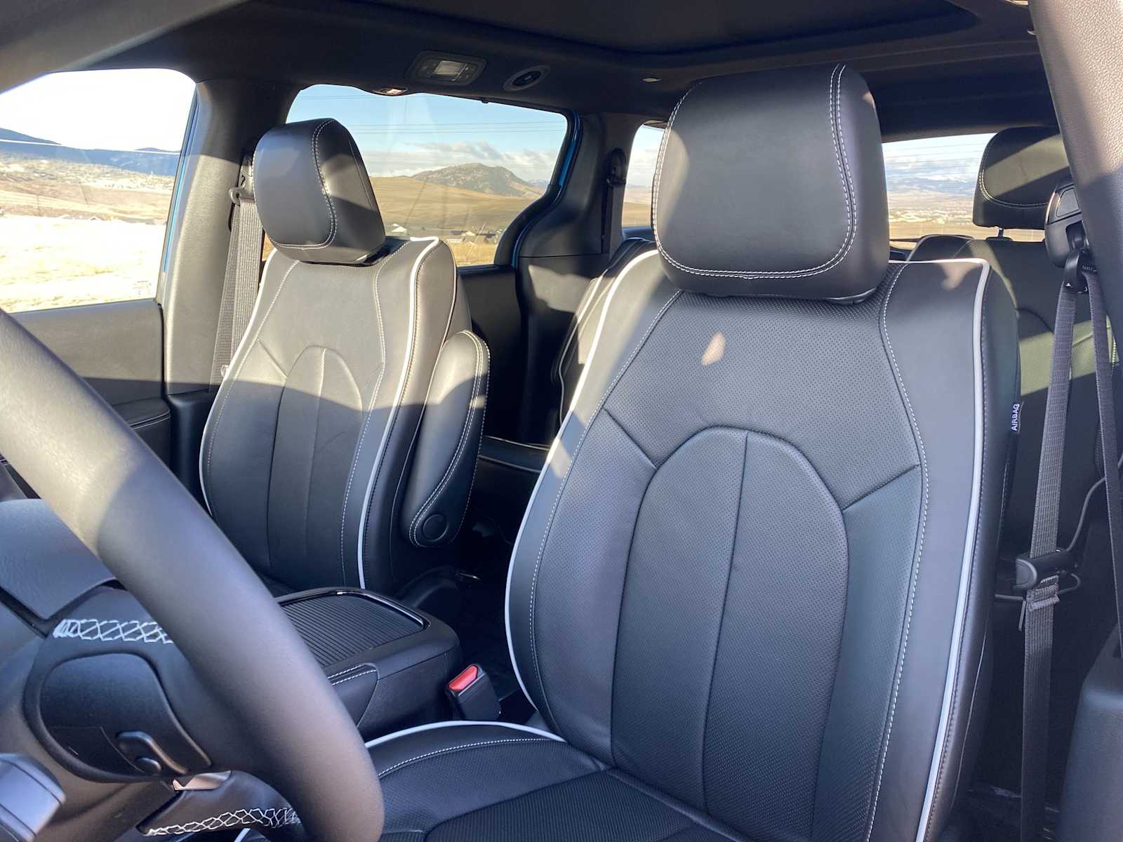 Thumbnail: 2026 Chrysler Pacifica - 19