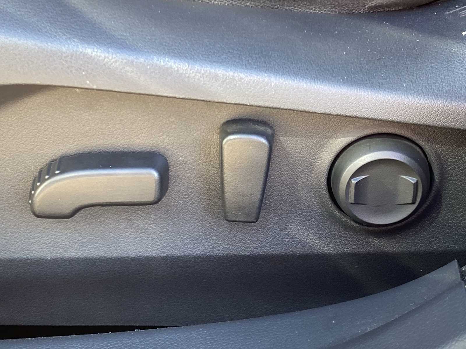 Thumbnail: 2022 Subaru Outback - 21