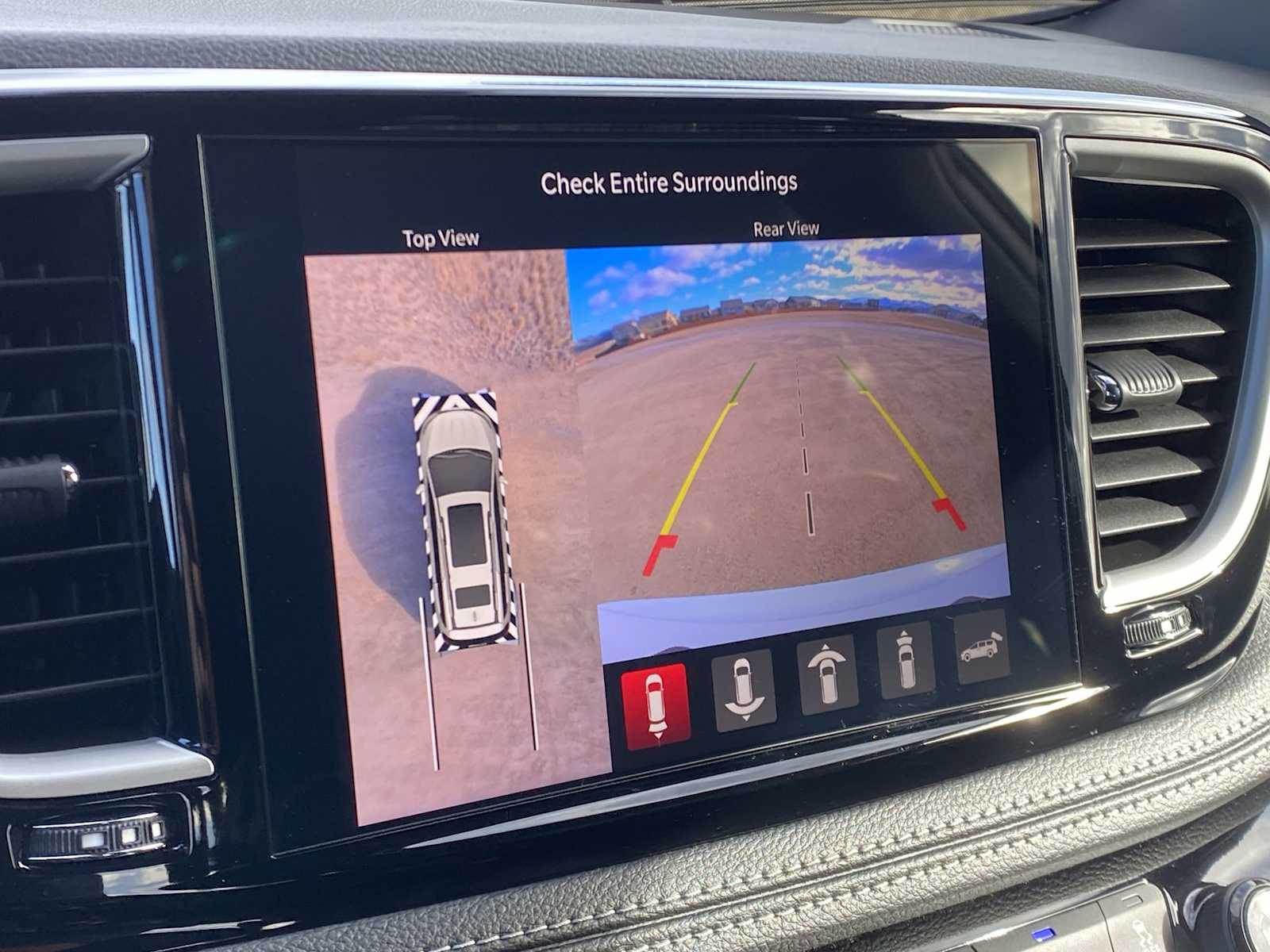 Thumbnail: 2026 Chrysler Pacifica - 27