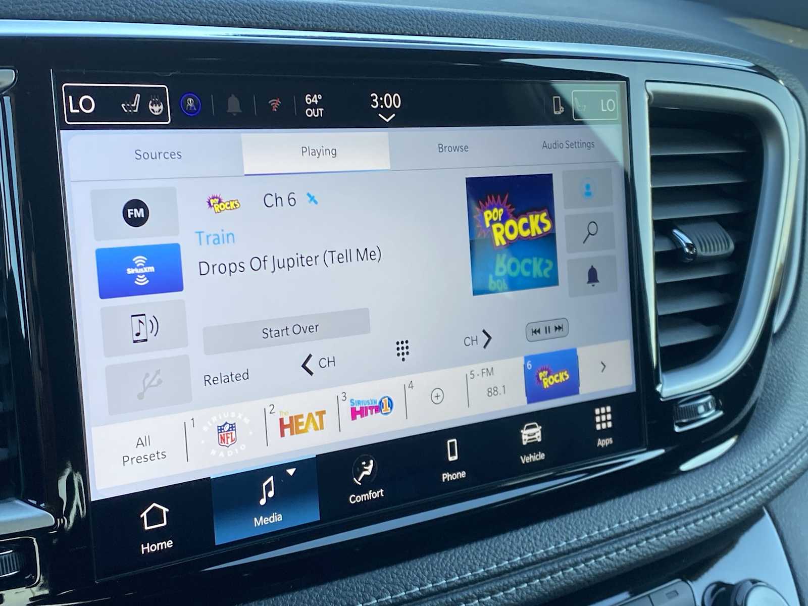 Thumbnail: 2025 Chrysler Pacifica - 27