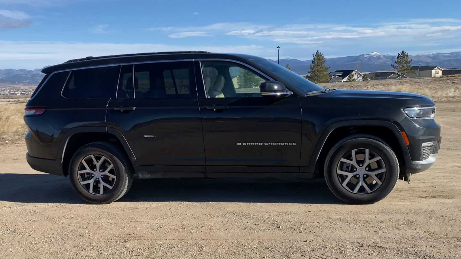 Thumbnail: 2024 Jeep Grand Cherokee L - 4