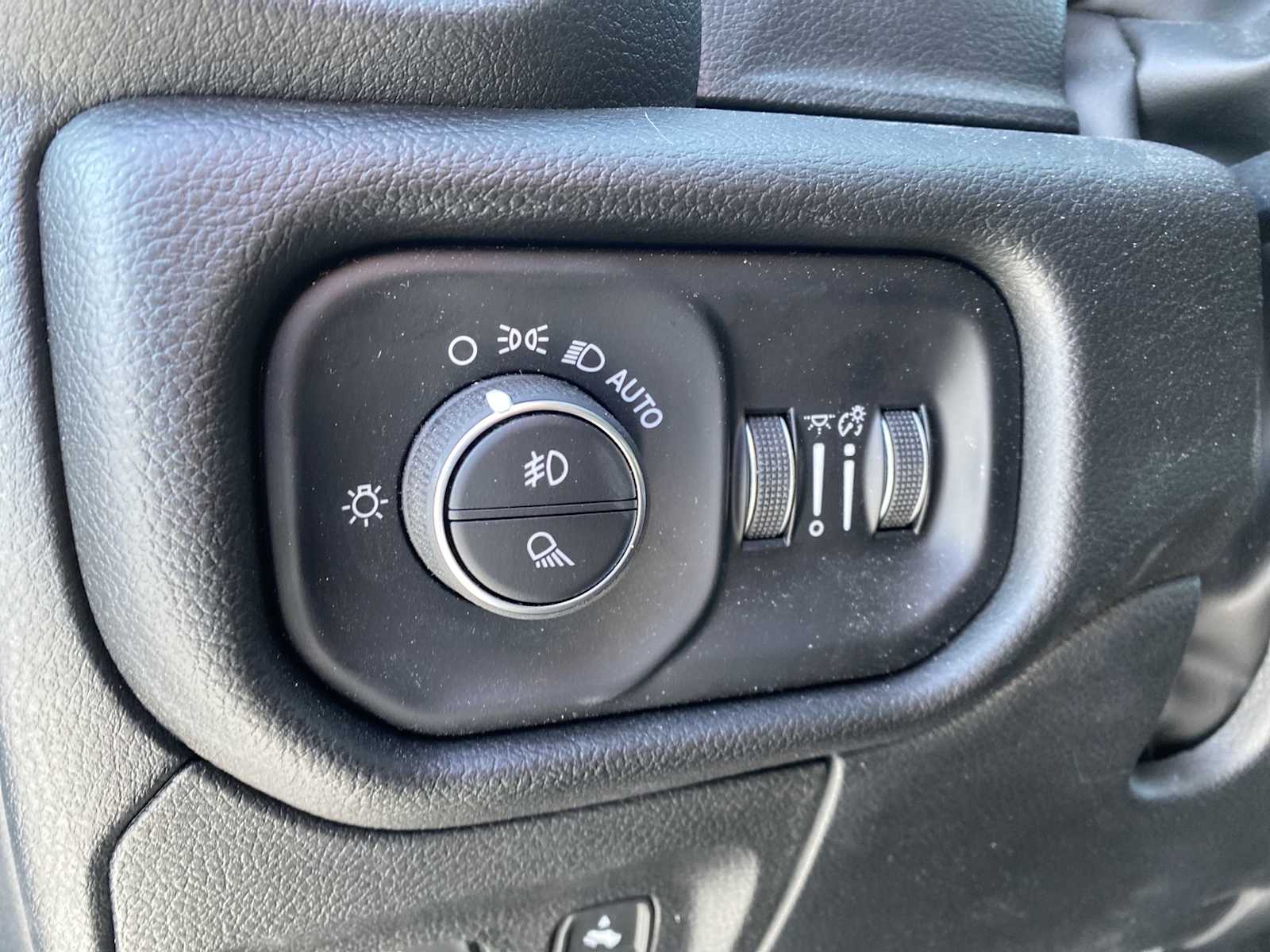 Thumbnail: 2025 RAM 1500 - 20