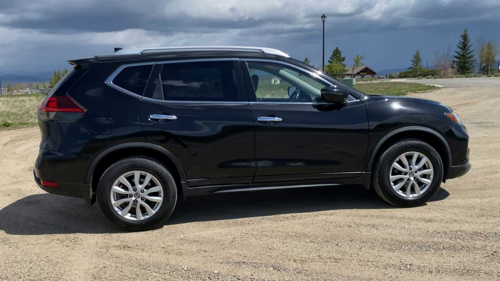 Thumbnail: 2020 Nissan Rogue - 9
