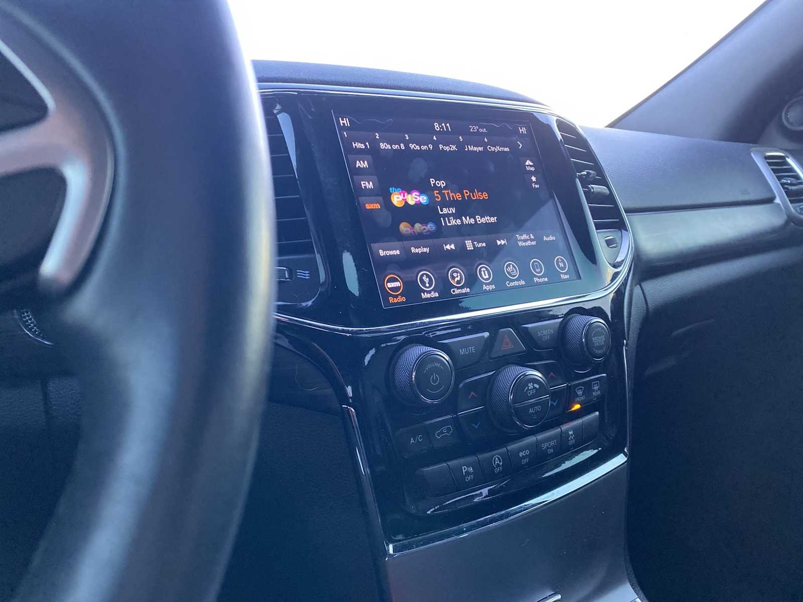 Thumbnail: 2019 Jeep Grand Cherokee - 18