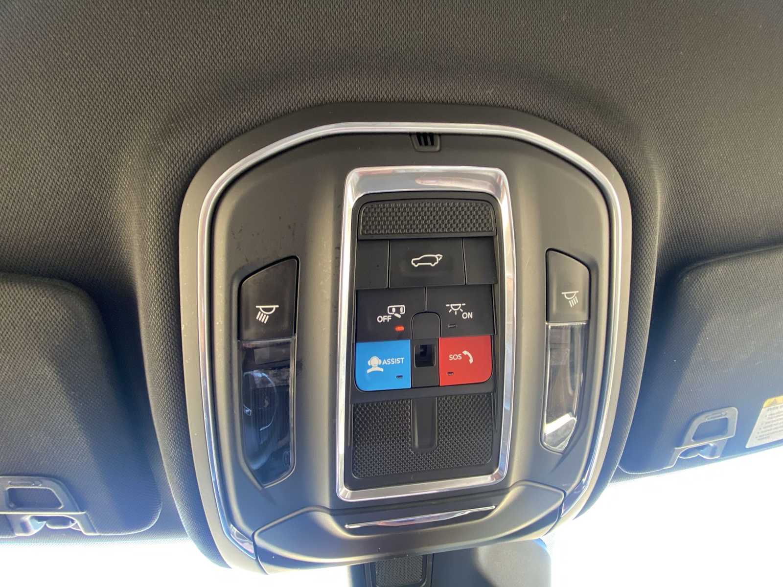 Thumbnail: 2024 Jeep Grand Cherokee L - 25