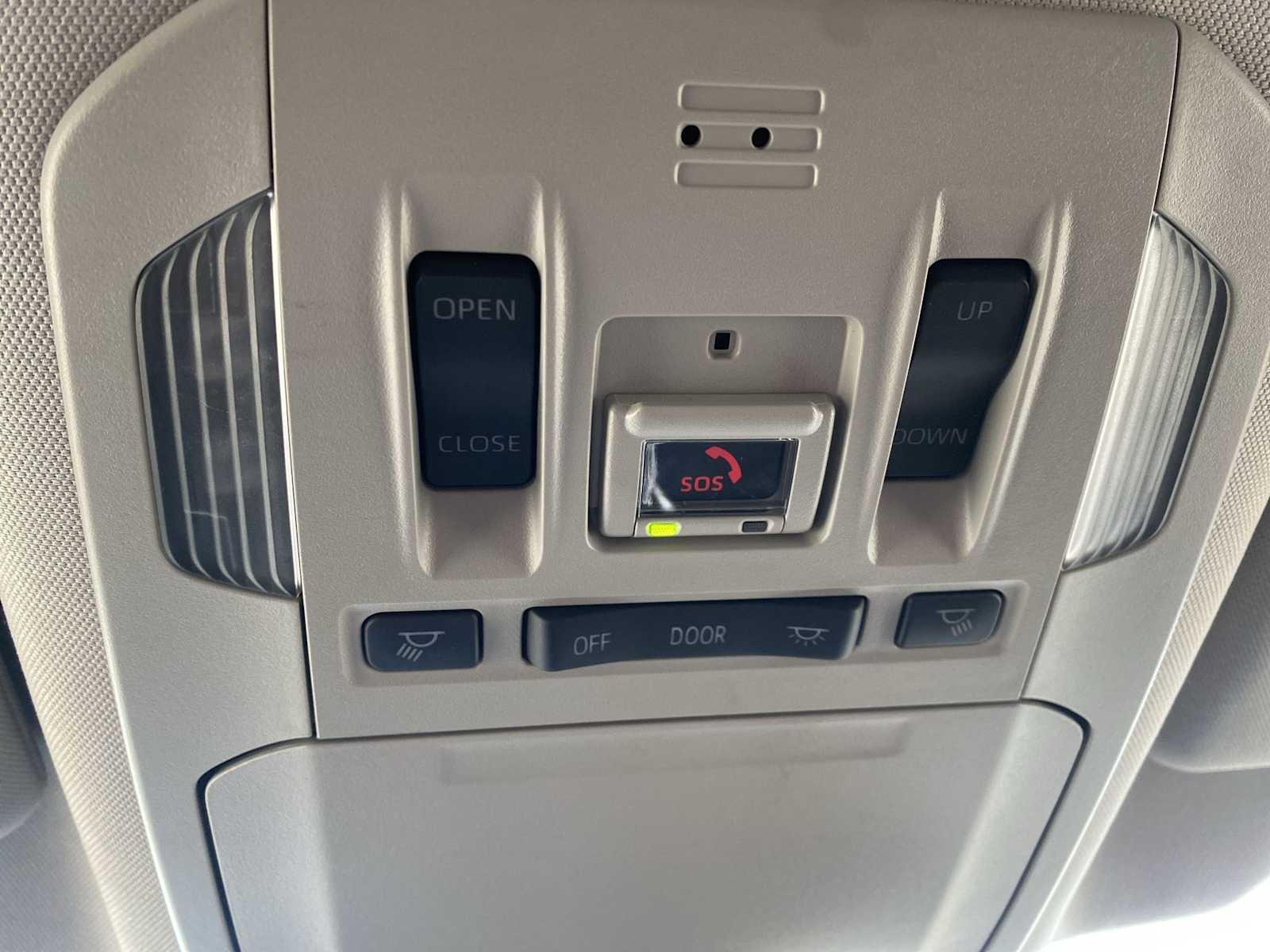 Thumbnail: 2022 Toyota Highlander - 27