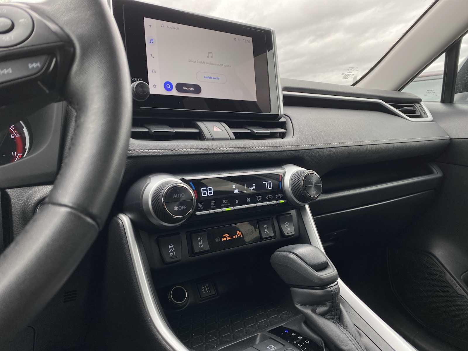 Thumbnail: 2023 Toyota RAV4 - 18