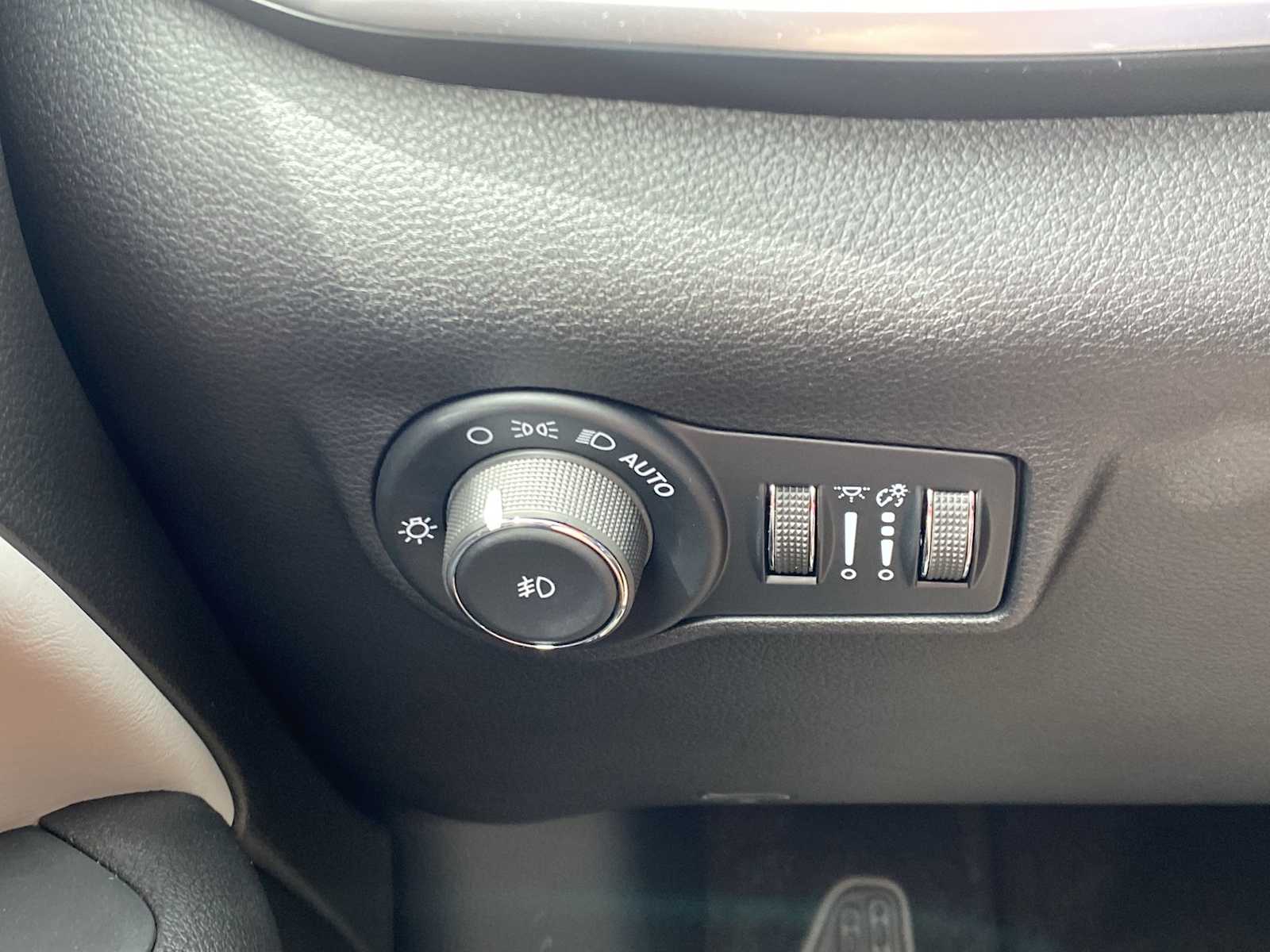 Thumbnail: 2026 Jeep Compass - 22