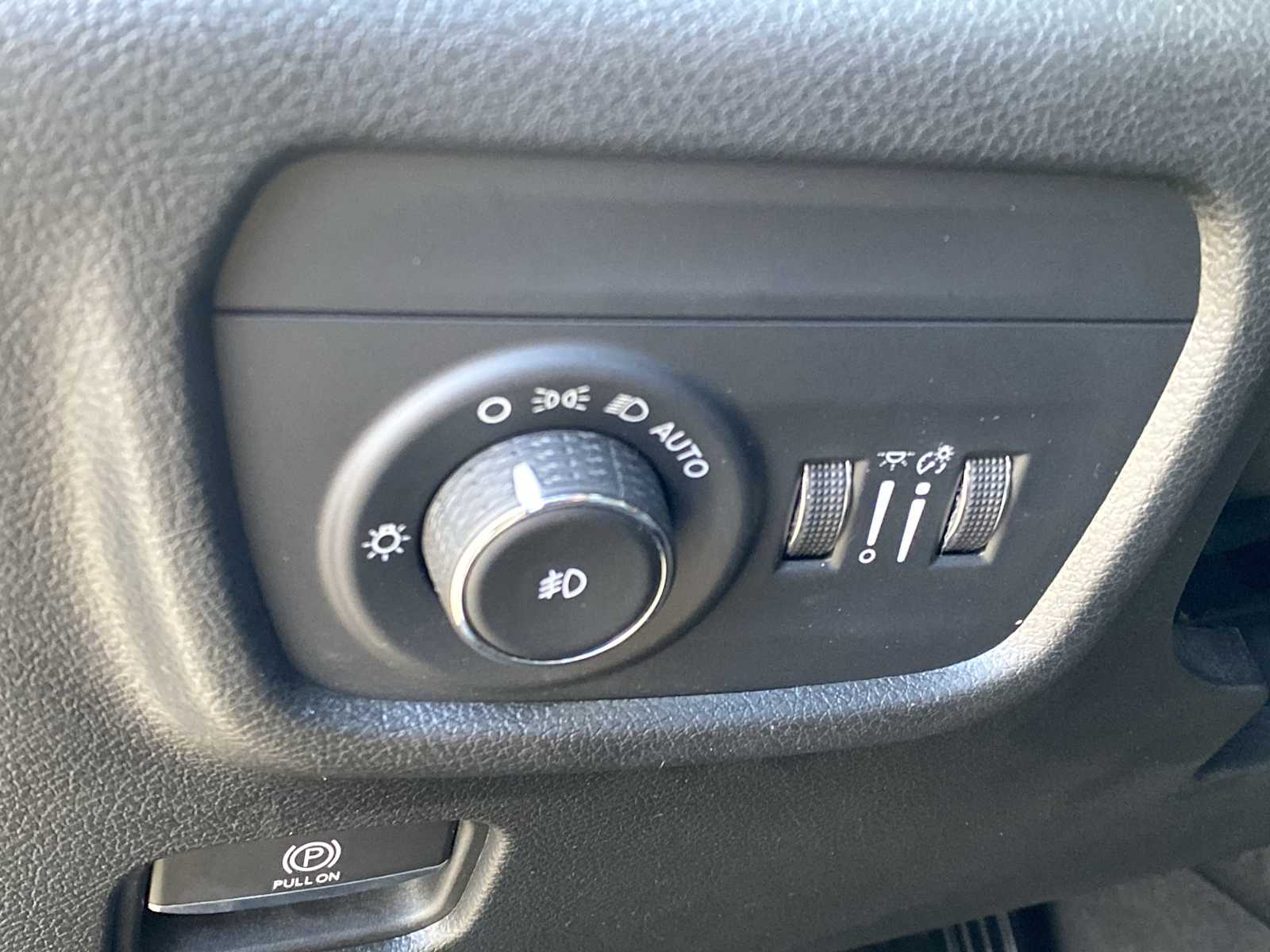 Thumbnail: 2022 Jeep Grand Cherokee - 22