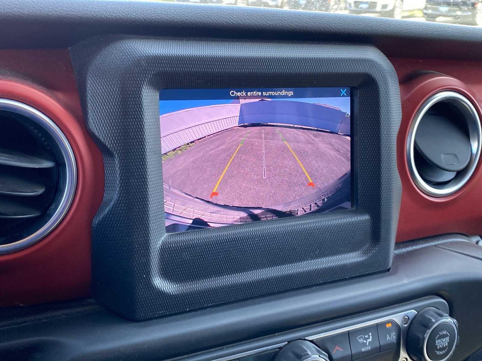 Thumbnail: 2020 Jeep Wrangler - 23