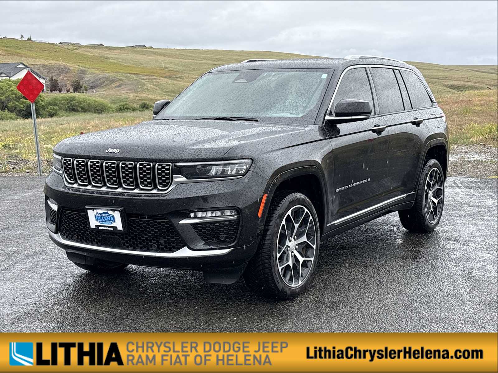 2023 Jeep Grand Cherokee Summit Reserve 4x4's photo