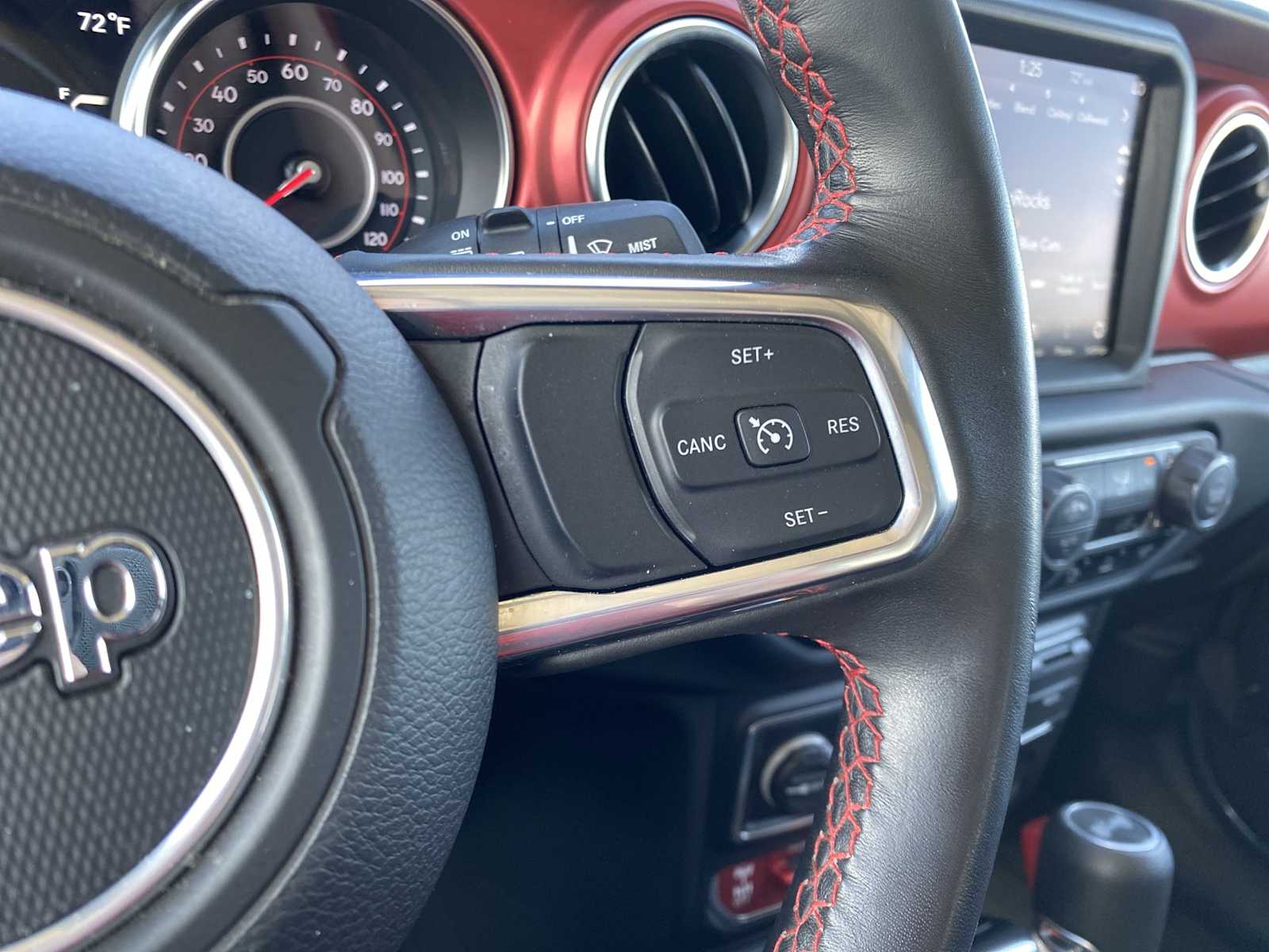 Thumbnail: 2022 Jeep Wrangler - 33