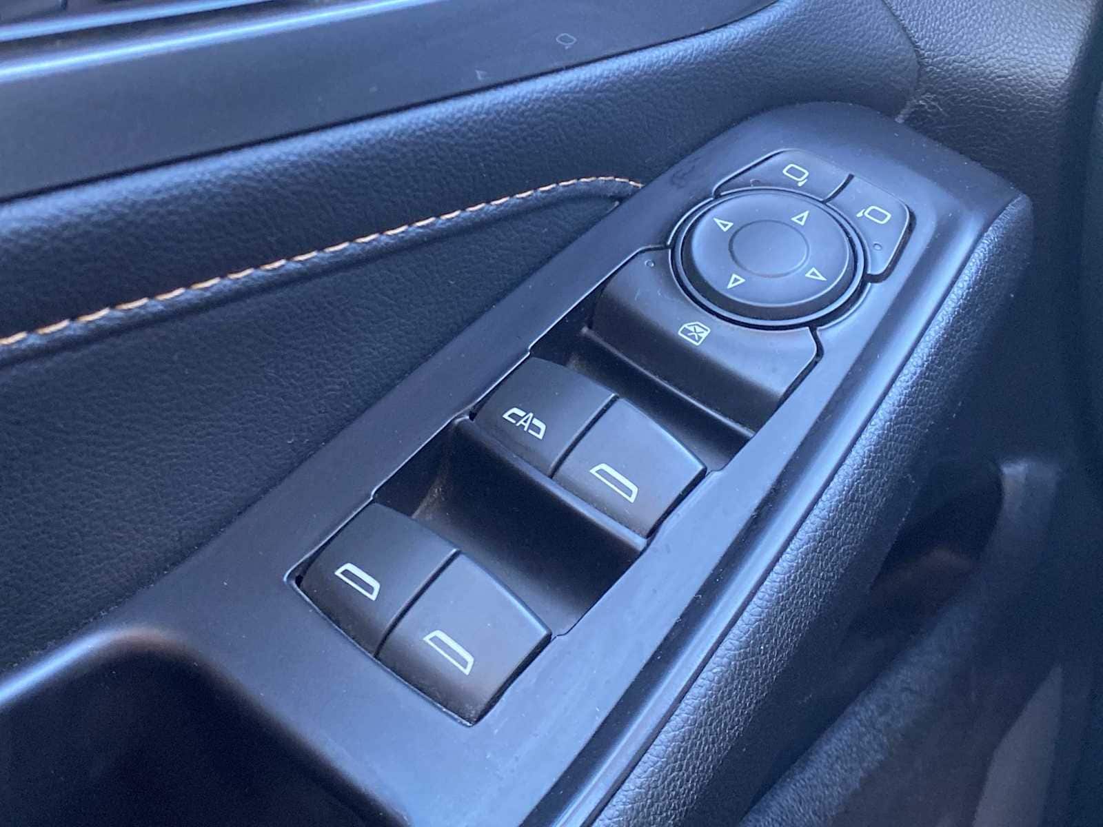 Thumbnail: 2019 Chevrolet Traverse - 19