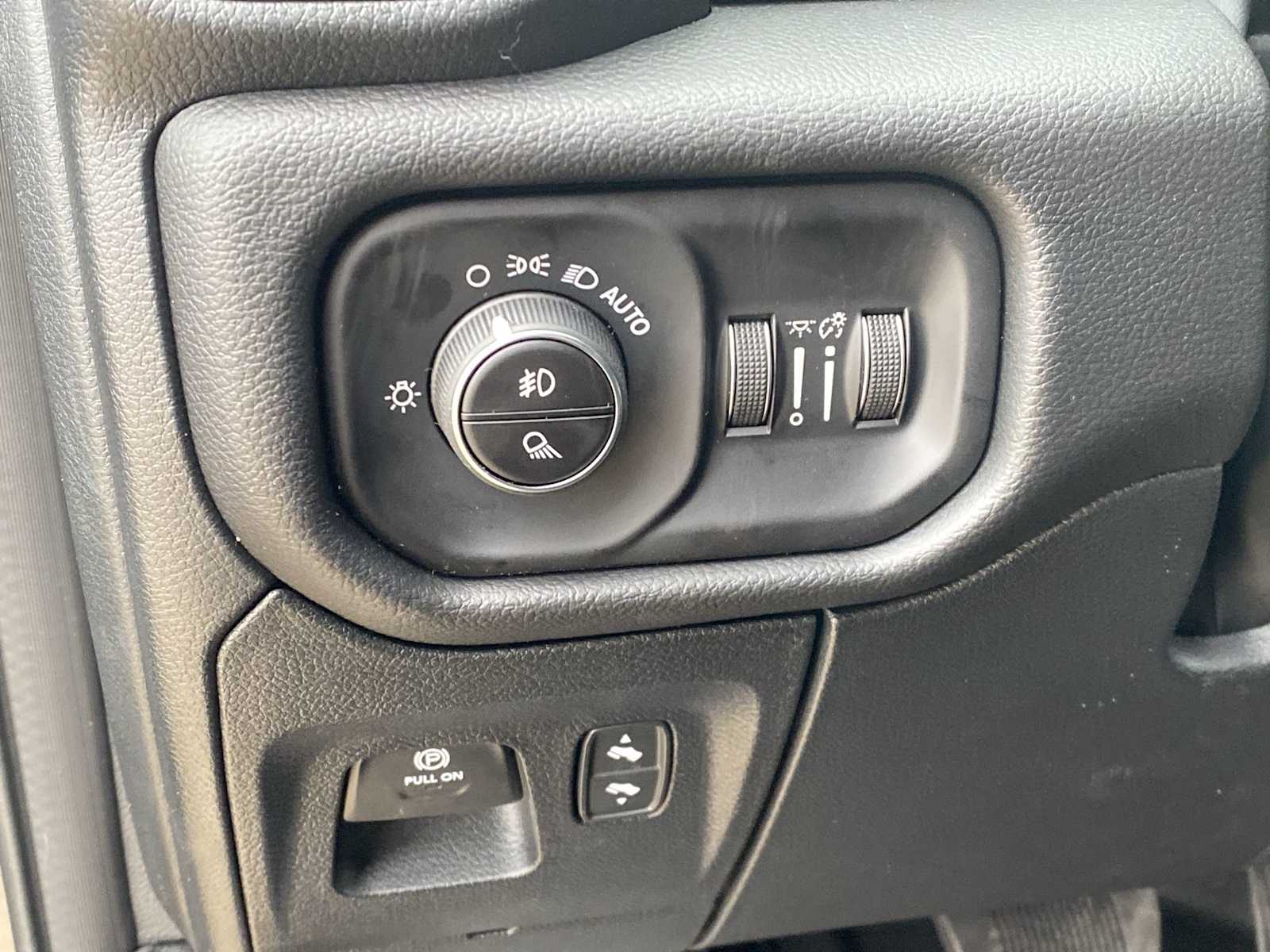 Thumbnail: 2026 RAM 1500 - 22