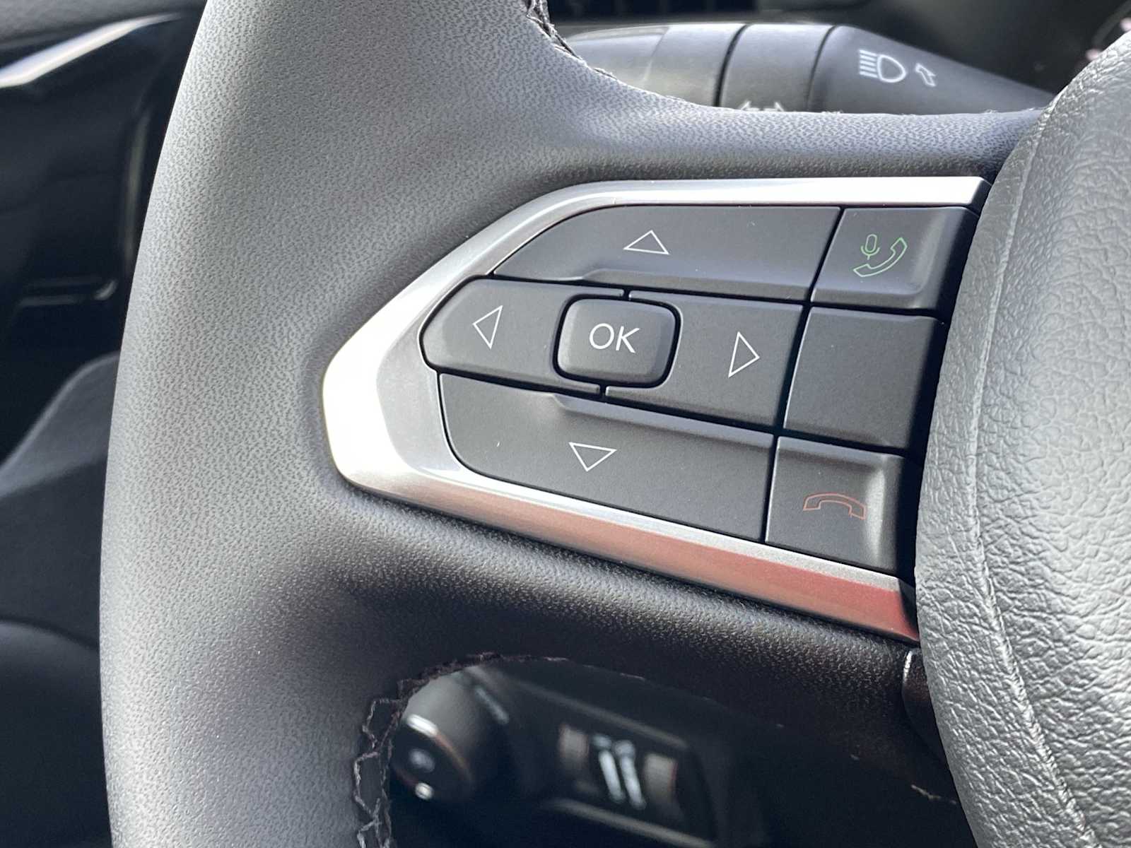 Thumbnail: 2025 Jeep Compass - 24