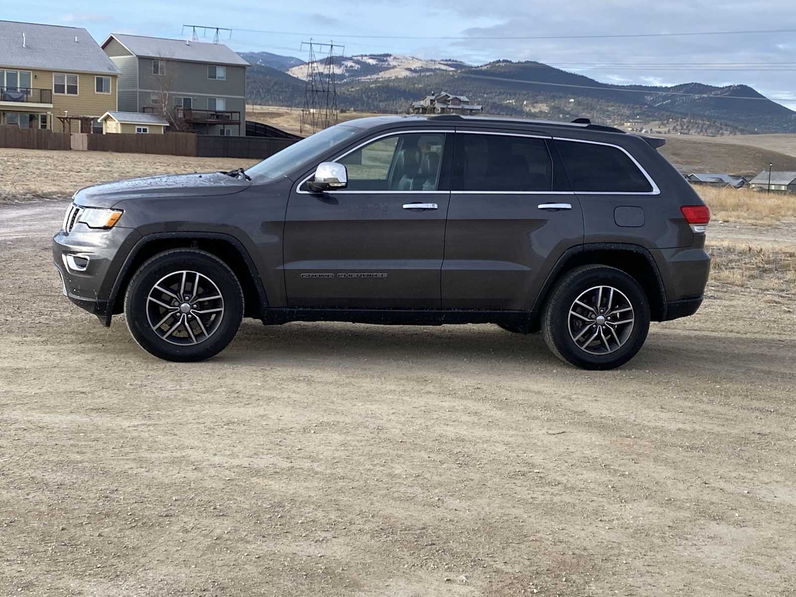 Thumbnail: 2017 Jeep Grand Cherokee - 10
