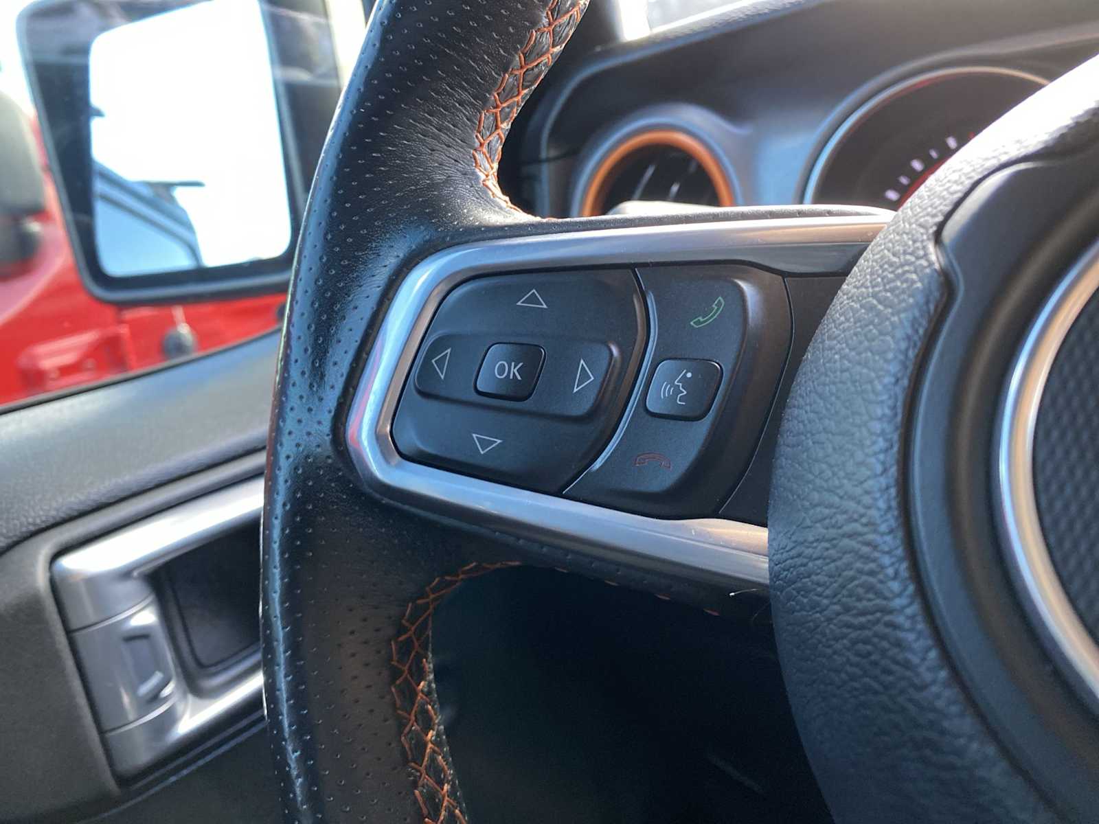 Thumbnail: 2021 Jeep Gladiator - 23