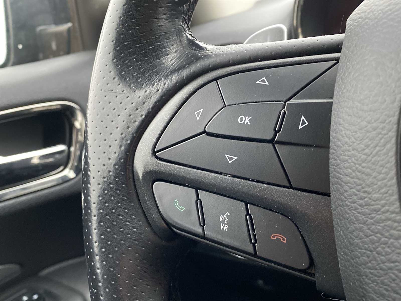 Thumbnail: 2018 Dodge Durango - 23