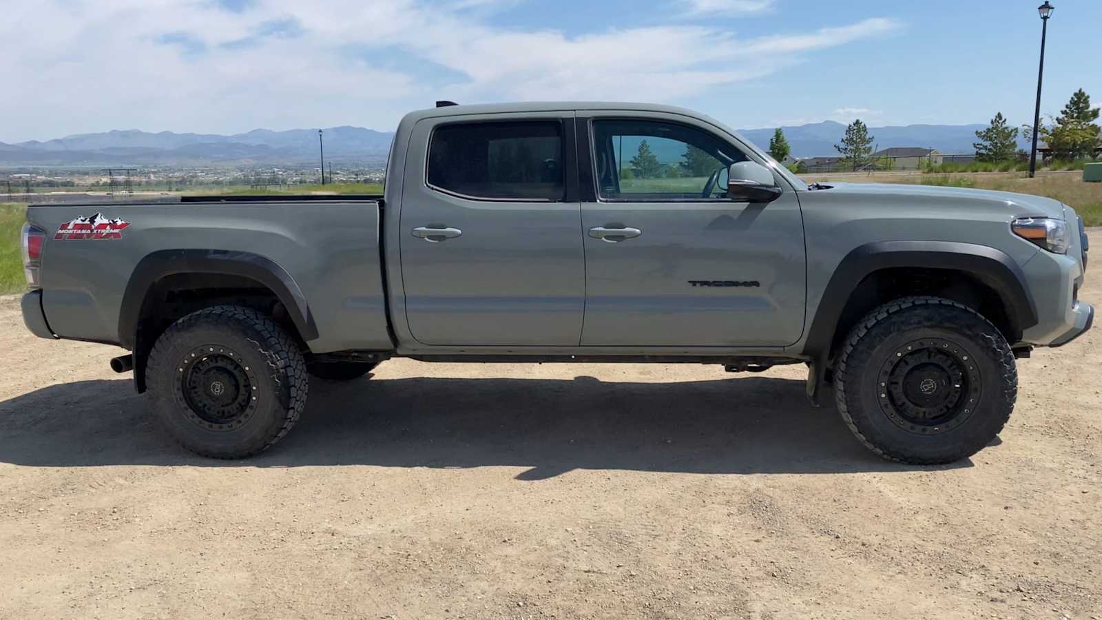 2022 Toyota Tacoma TRD Off-Road 9