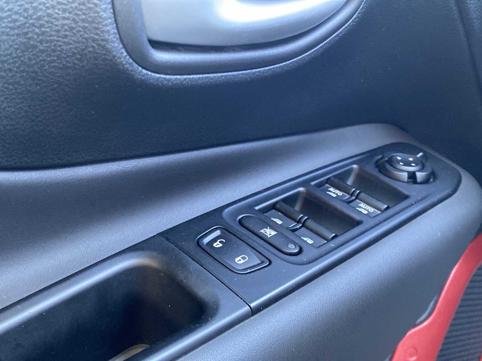 Thumbnail: 2023 Jeep Renegade - 20