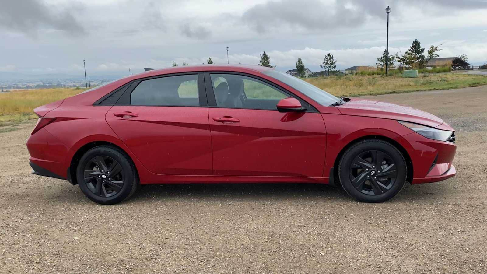 Thumbnail: 2023 Hyundai Elantra - 9