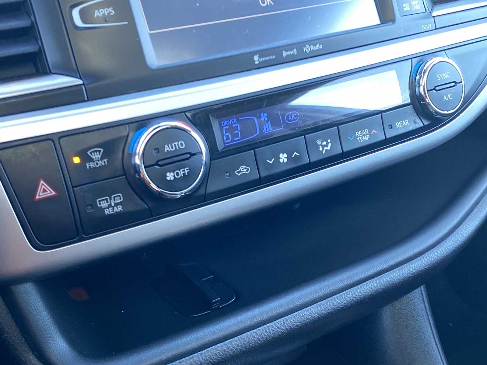 Thumbnail: 2018 Toyota Highlander - 24