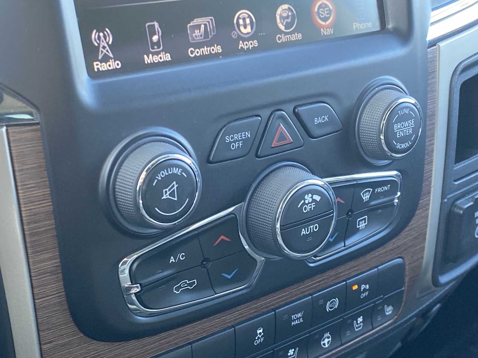 Thumbnail: 2014 RAM 3500 - 28