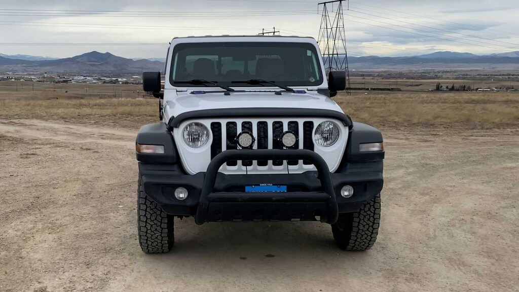 Used 2020 Jeep Gladiator Sport Truck Crew Cab