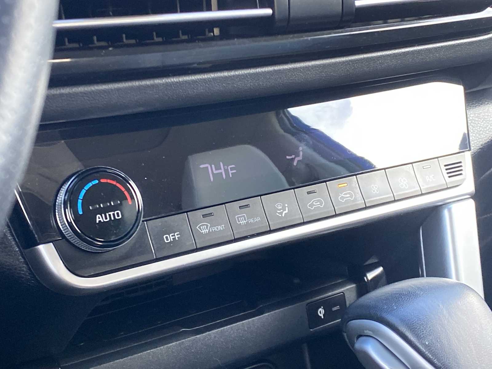 Thumbnail: 2023 Kia Seltos - 24