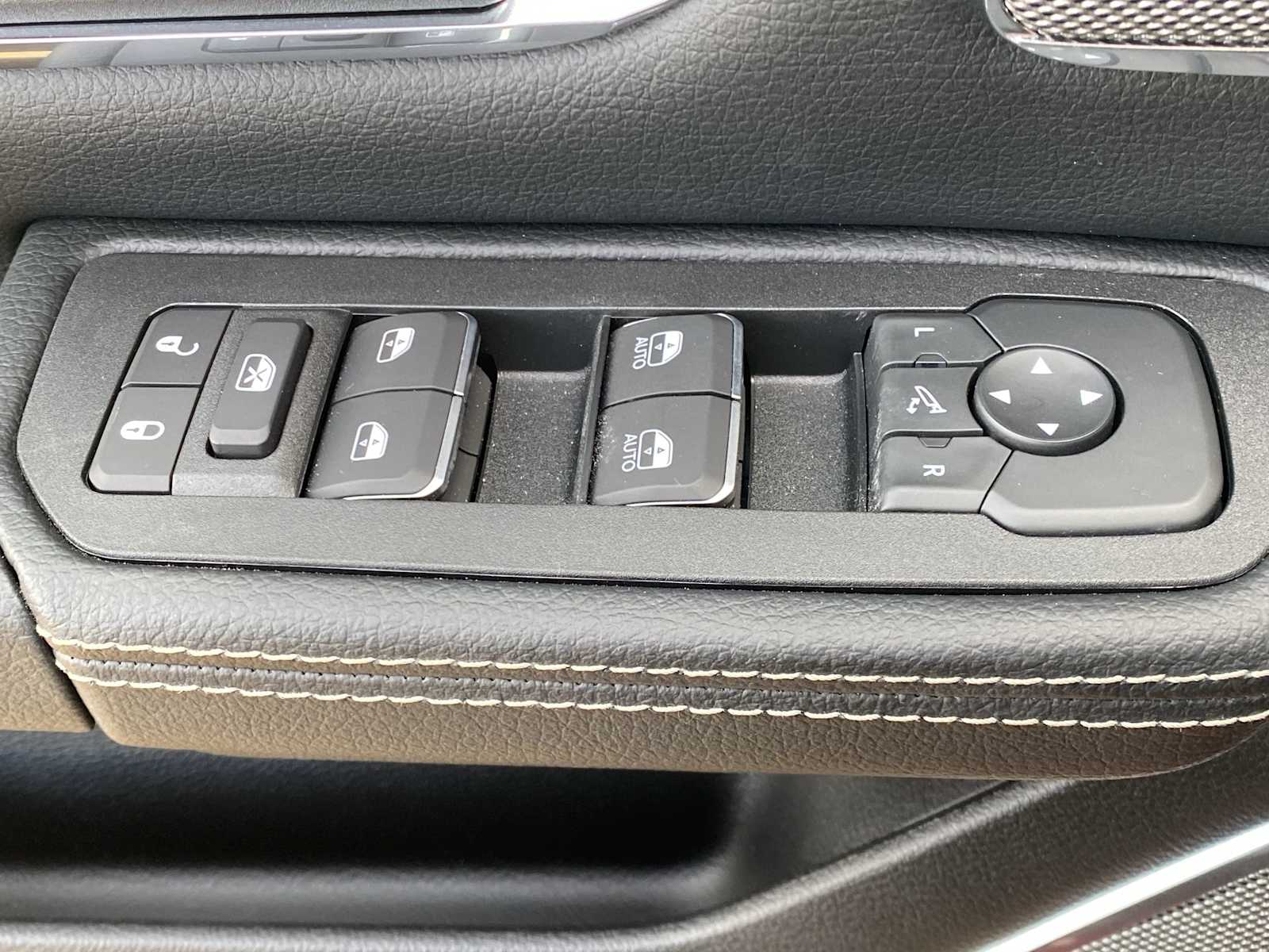 Thumbnail: 2026 RAM 1500 - 20