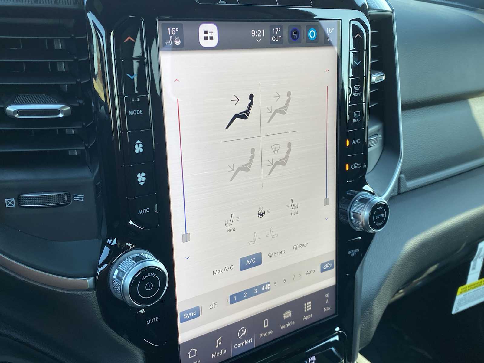 Thumbnail: 2026 RAM 1500 - 27