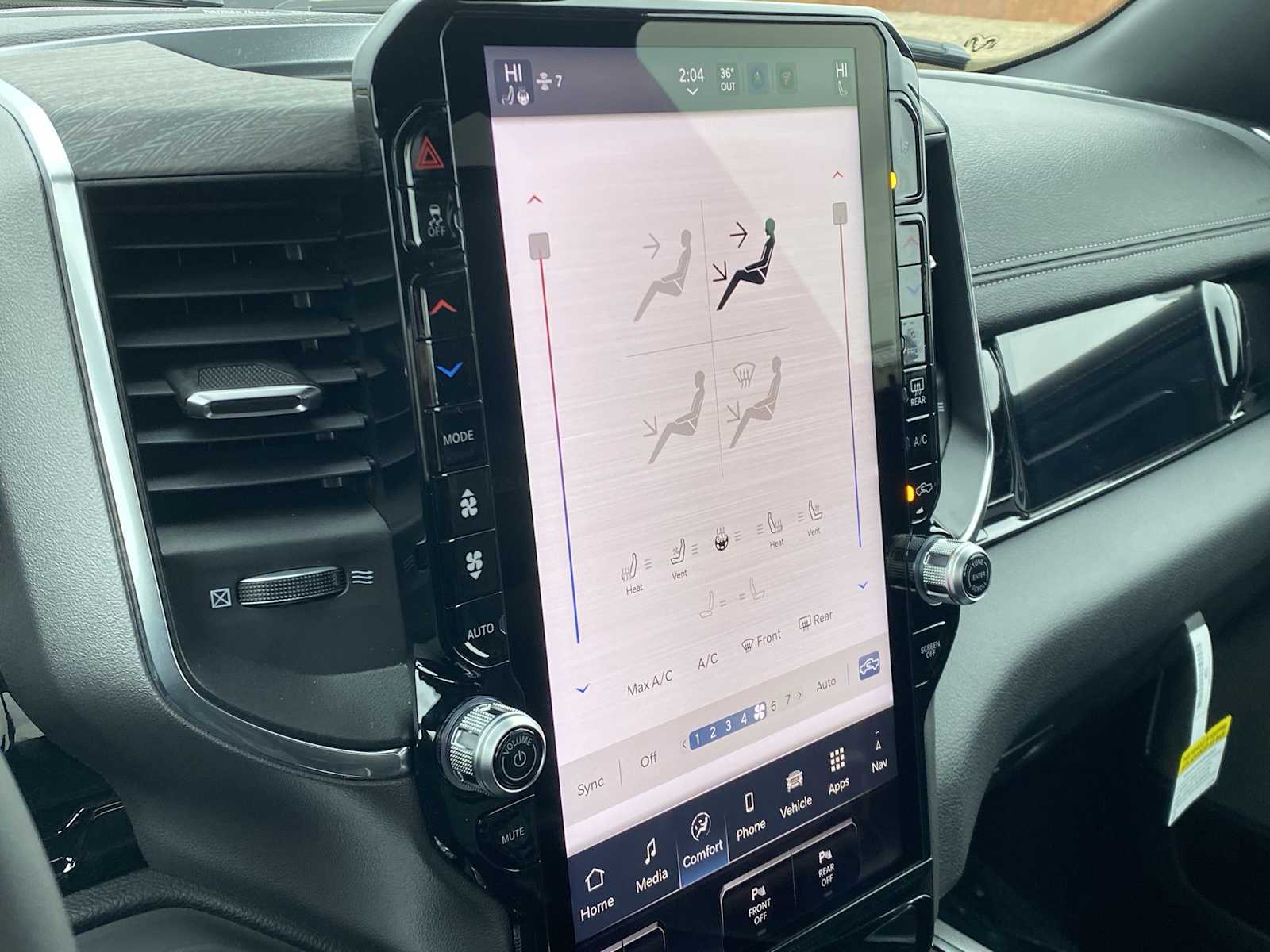 Thumbnail: 2026 RAM 1500 - 27