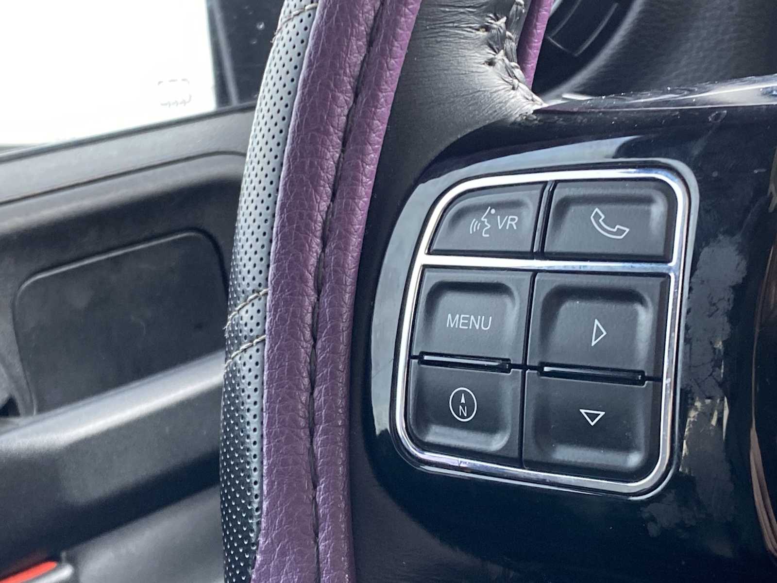 Thumbnail: 2016 Jeep Wrangler - 18