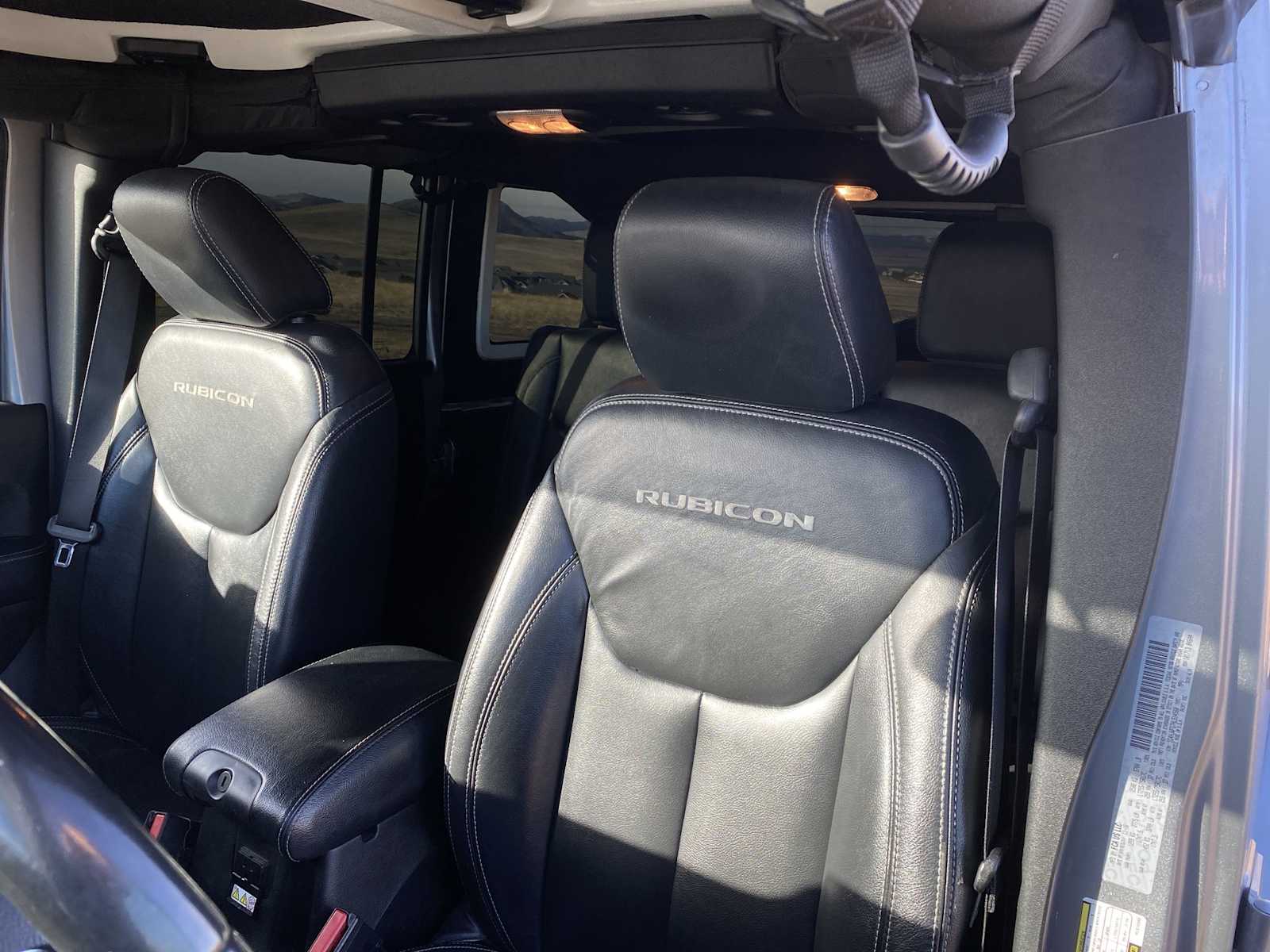 Thumbnail: 2017 Jeep Wrangler - 14