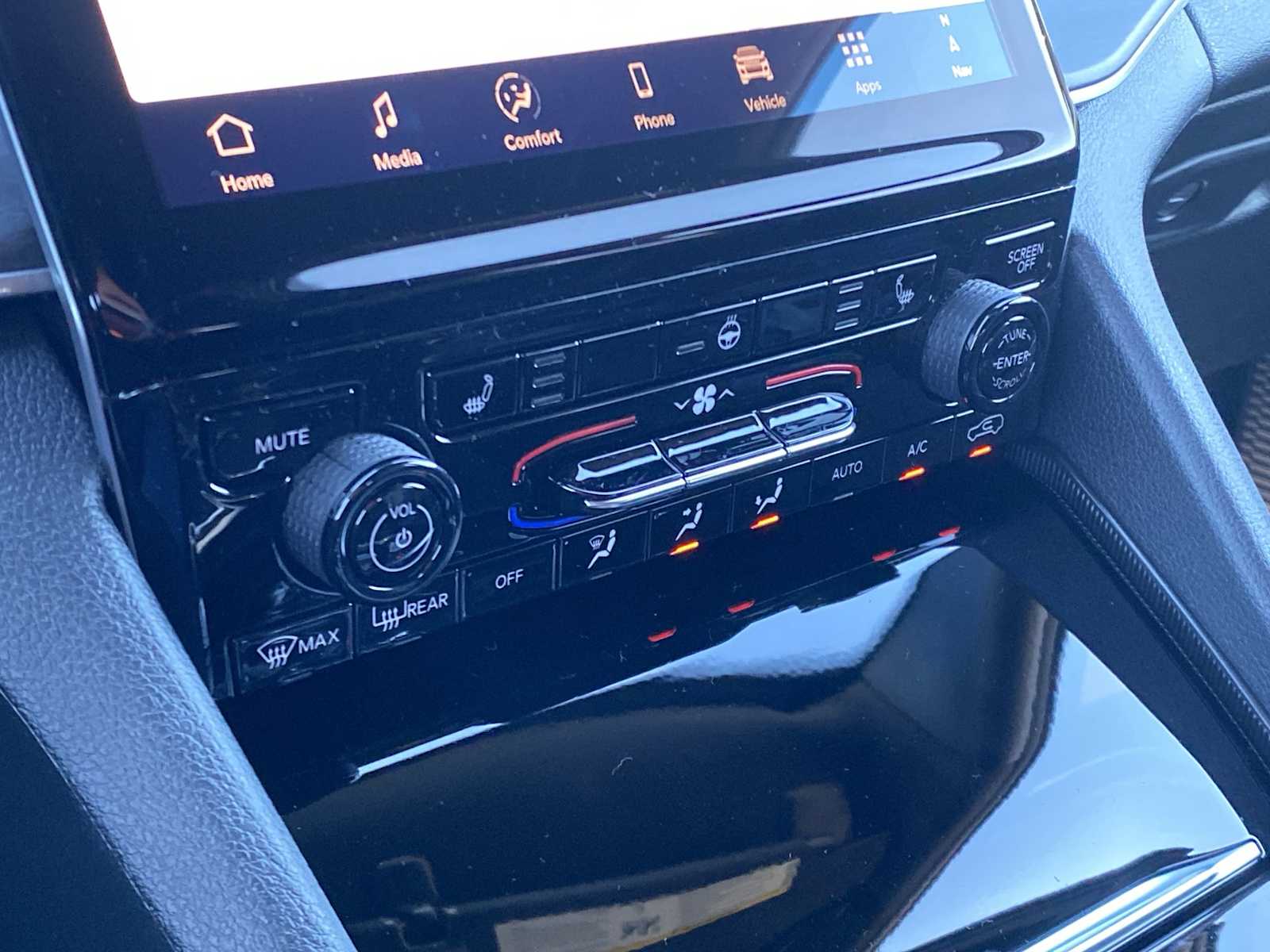 Thumbnail: 2025 Jeep Grand Cherokee - 27