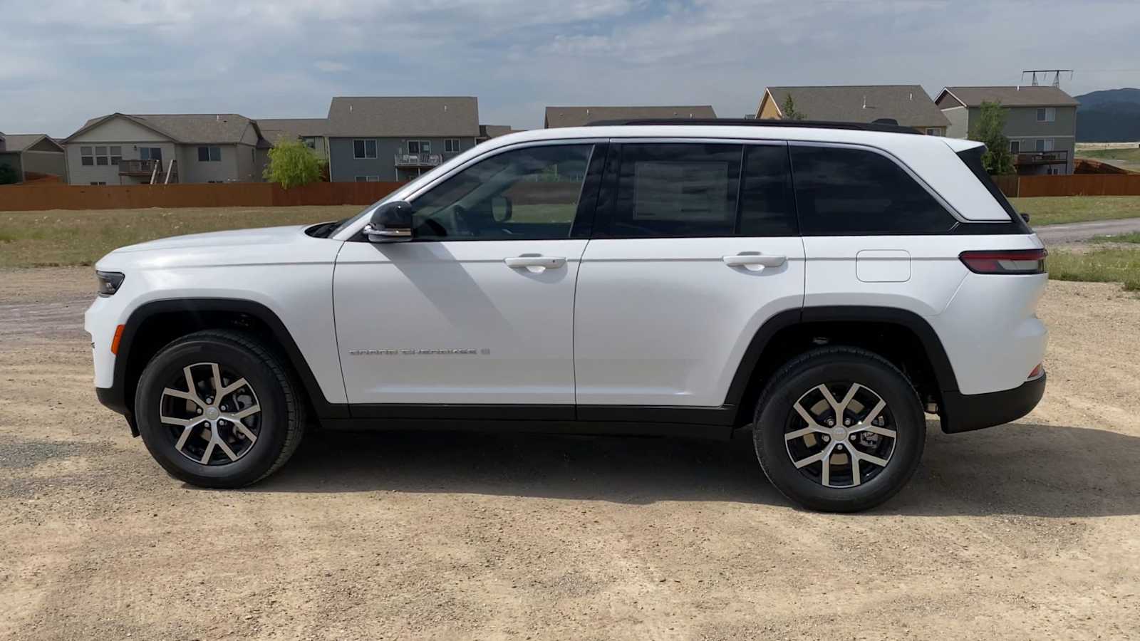 Thumbnail: 2025 Jeep Grand Cherokee - 6