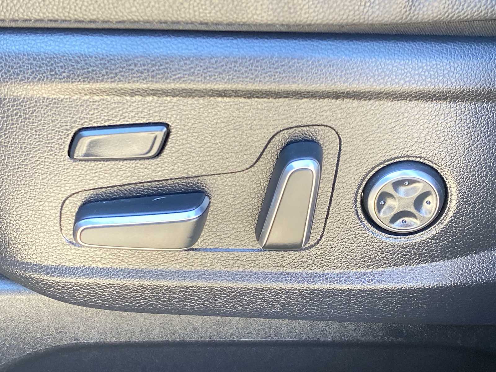 Thumbnail: 2023 Hyundai Palisade - 21