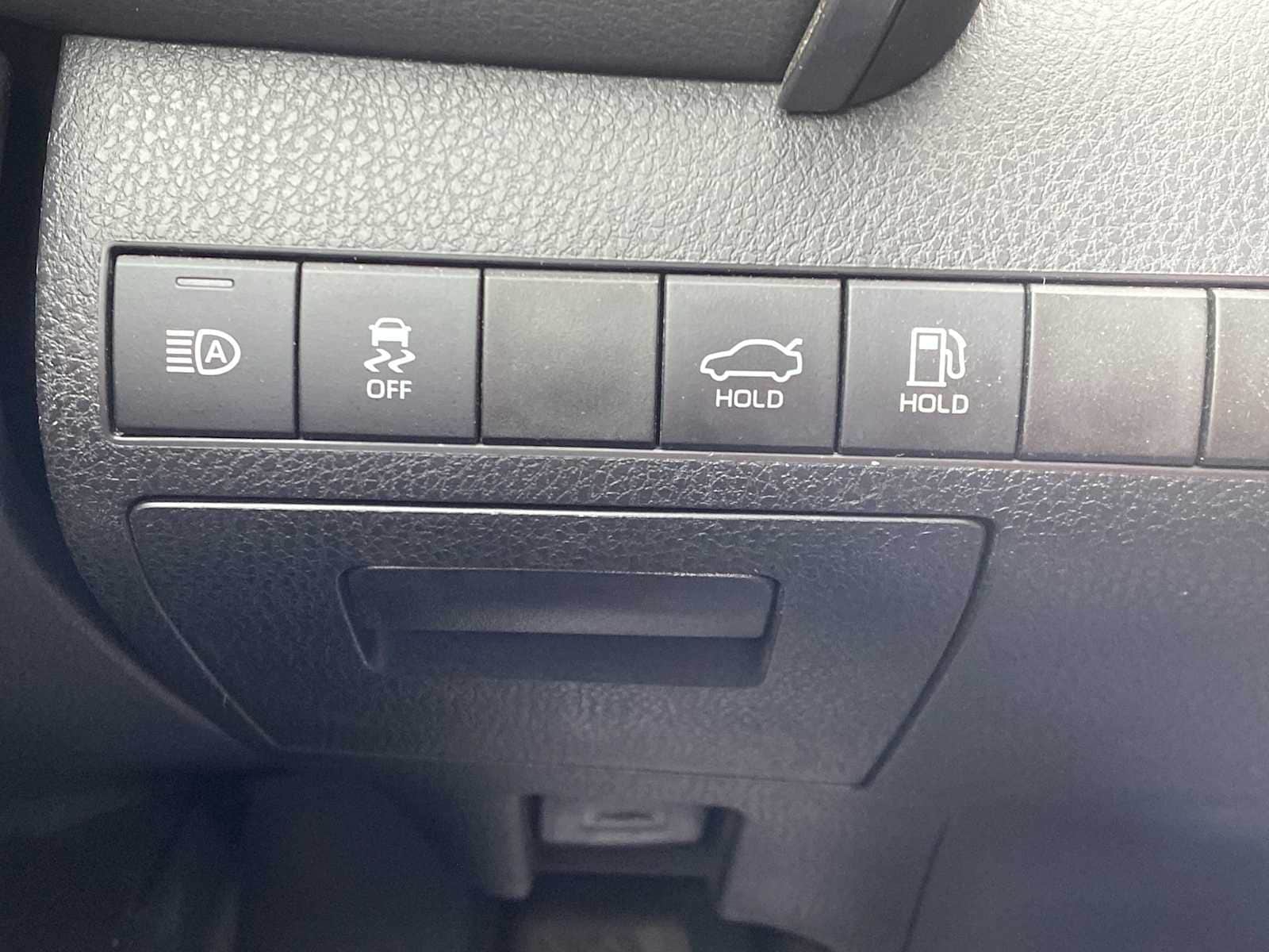 Thumbnail: 2021 Toyota Camry - 27