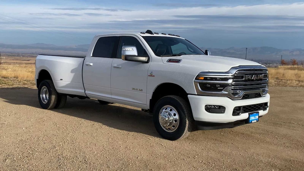 New 2026 Ram 3500 LARAMIE CREW CAB 4X4 8' BOX Pickup