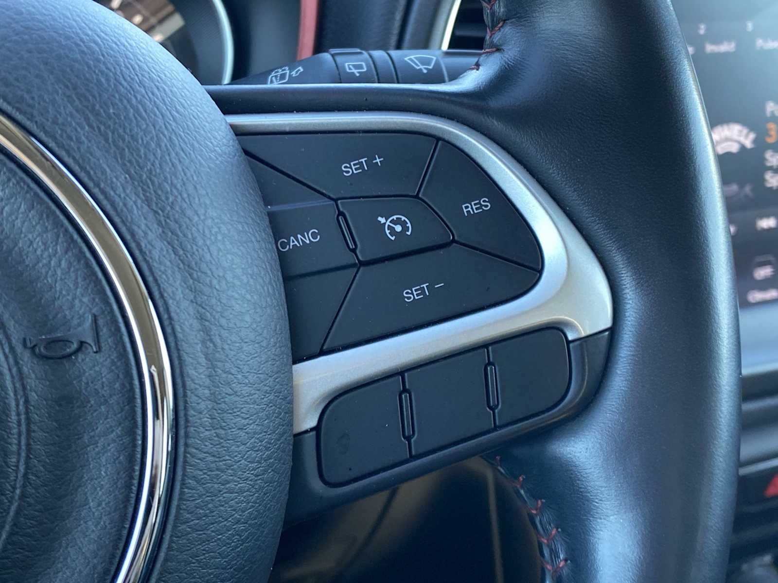 Thumbnail: 2018 Jeep Compass - 33