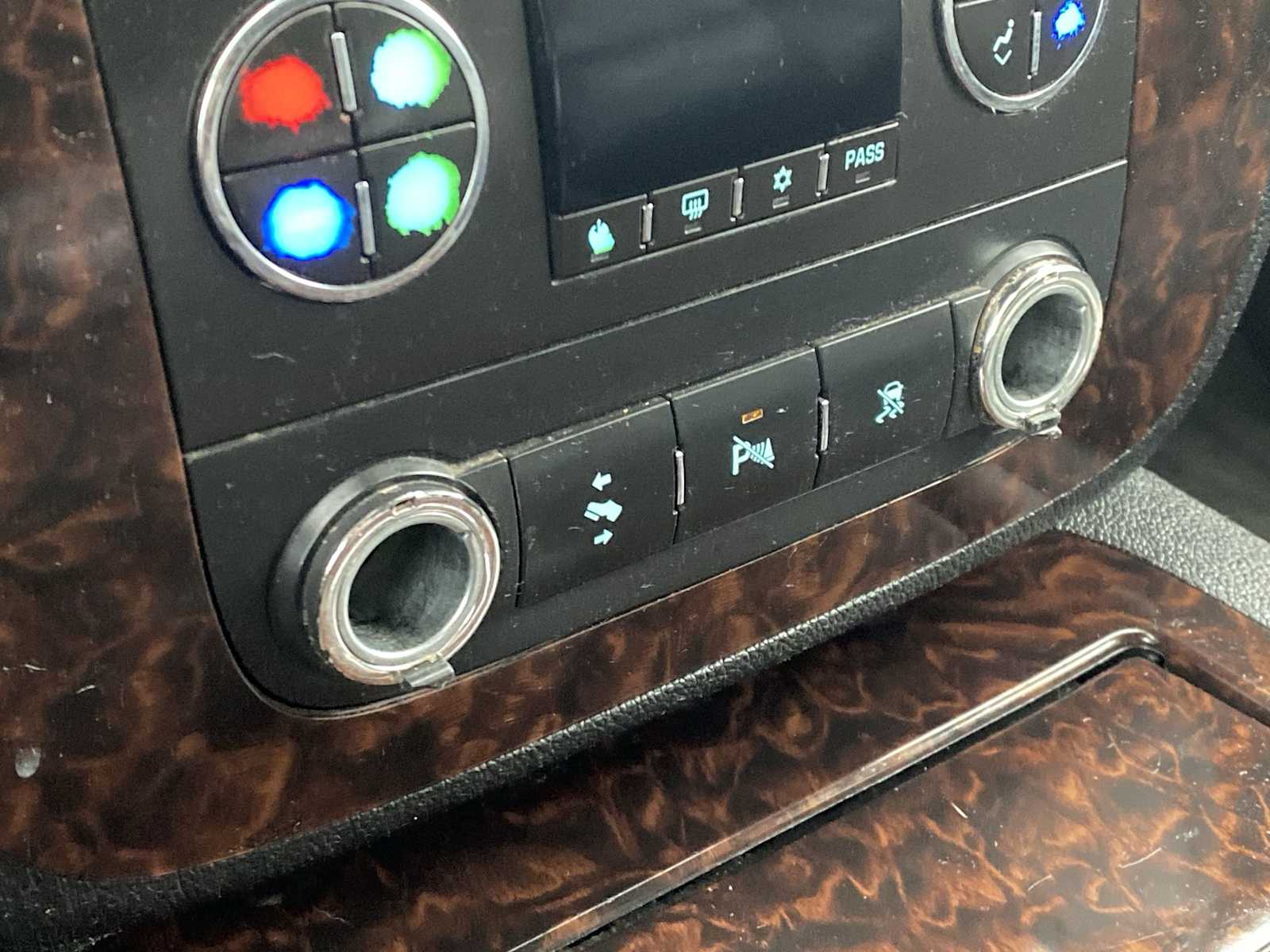 Thumbnail: 2011 GMC Yukon XL - 27