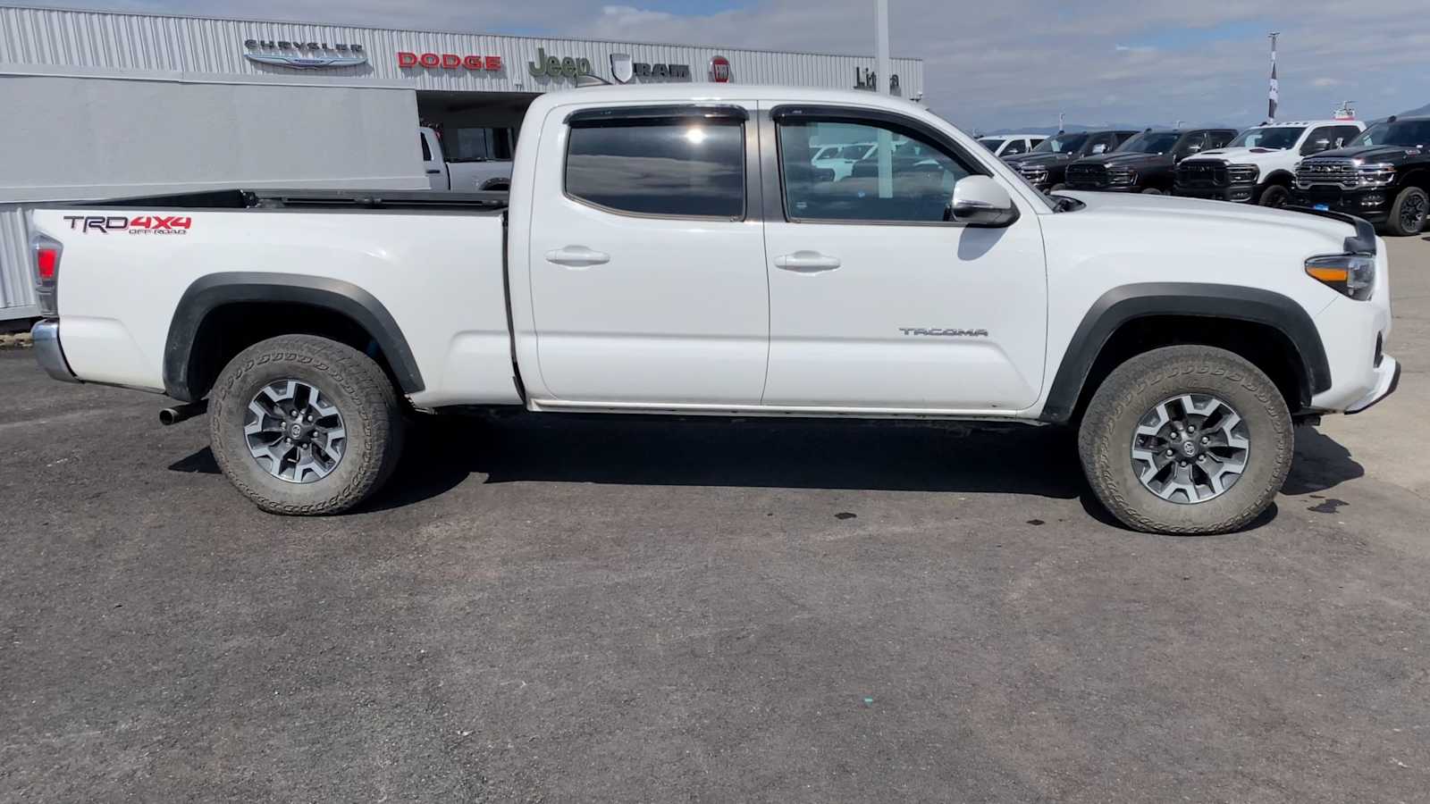 Thumbnail: 2023 Toyota Tacoma - 9