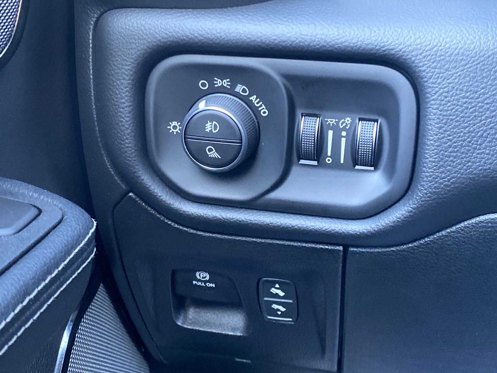 Thumbnail: 2026 RAM 1500 - 22