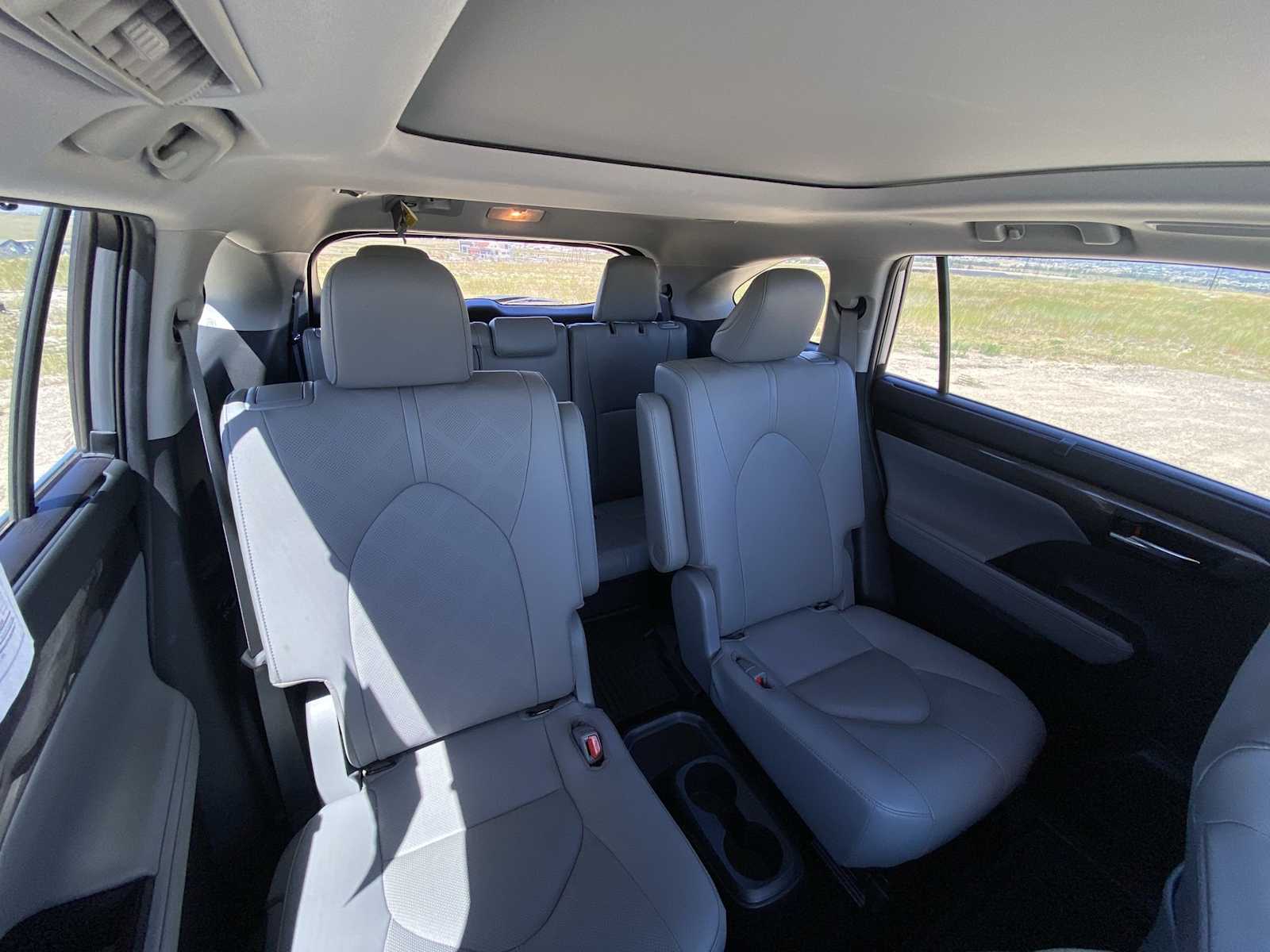 Thumbnail: 2021 Toyota Highlander - 16