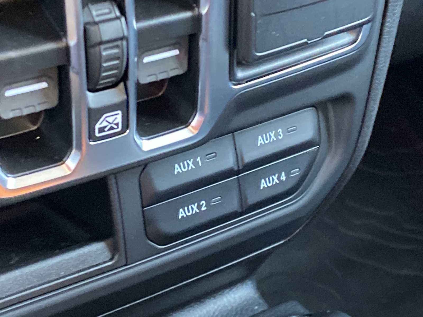 Thumbnail: 2025 Jeep Wrangler - 28